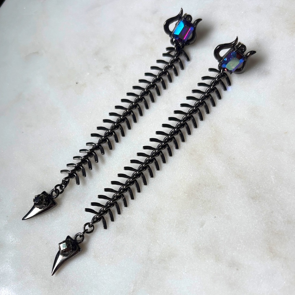 Swarovski drop fishbone earrings